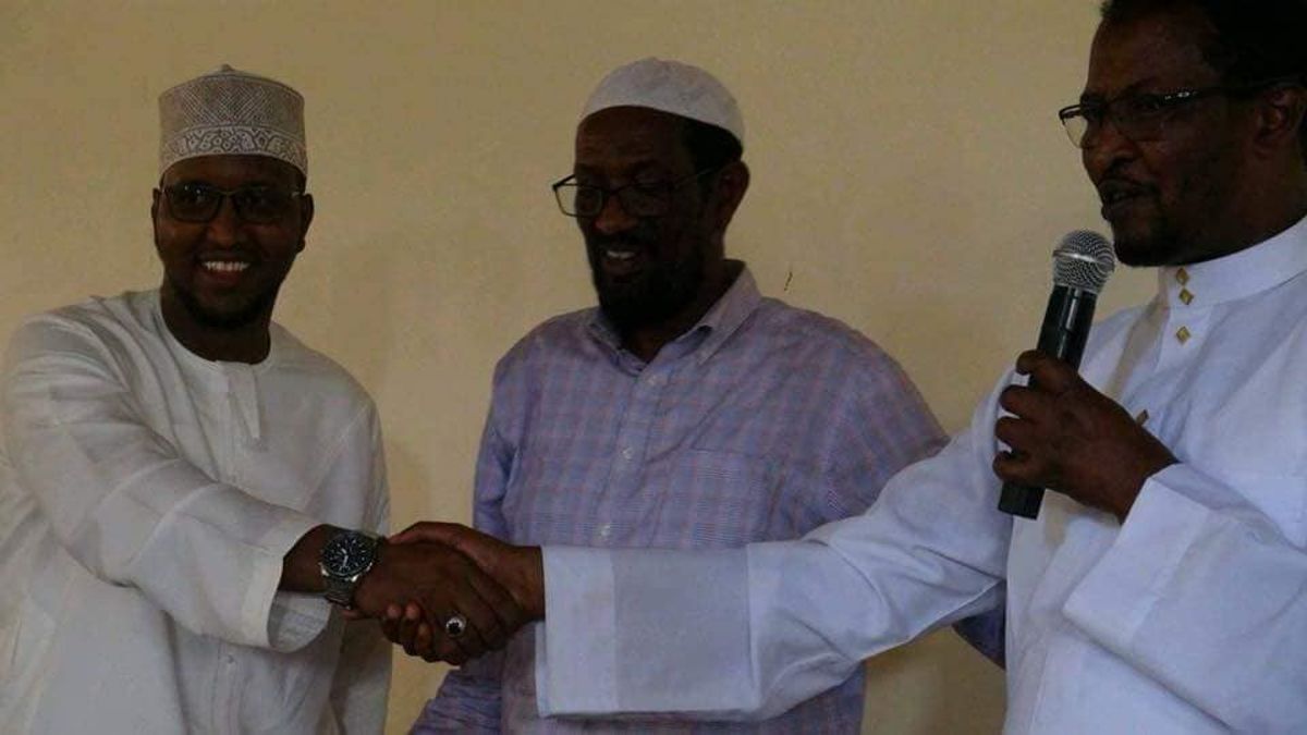 Excitement as bitter rivals embrace handshake