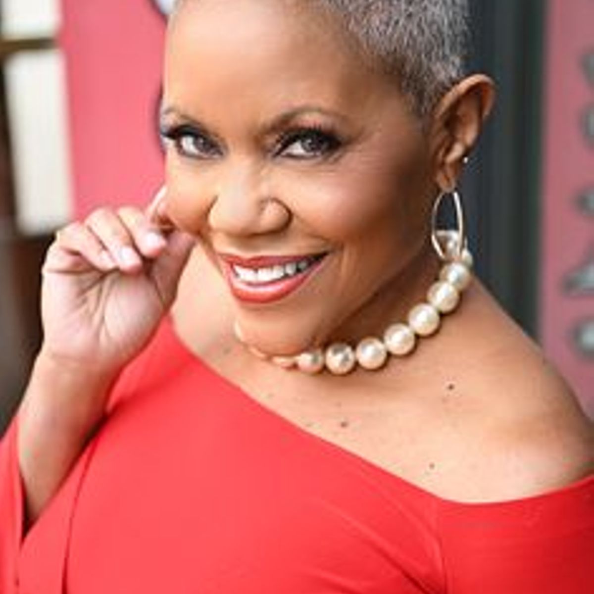 5 Major Reasons Your Hair Is Turning Grey At A Tender Age