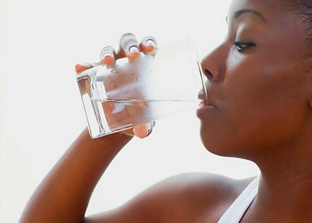 this-is-what-happens-when-you-drink-4-litres-of-water-daily