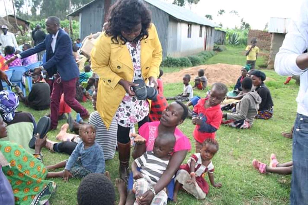 Shollei weeps after coming face to face with jigger infestation among