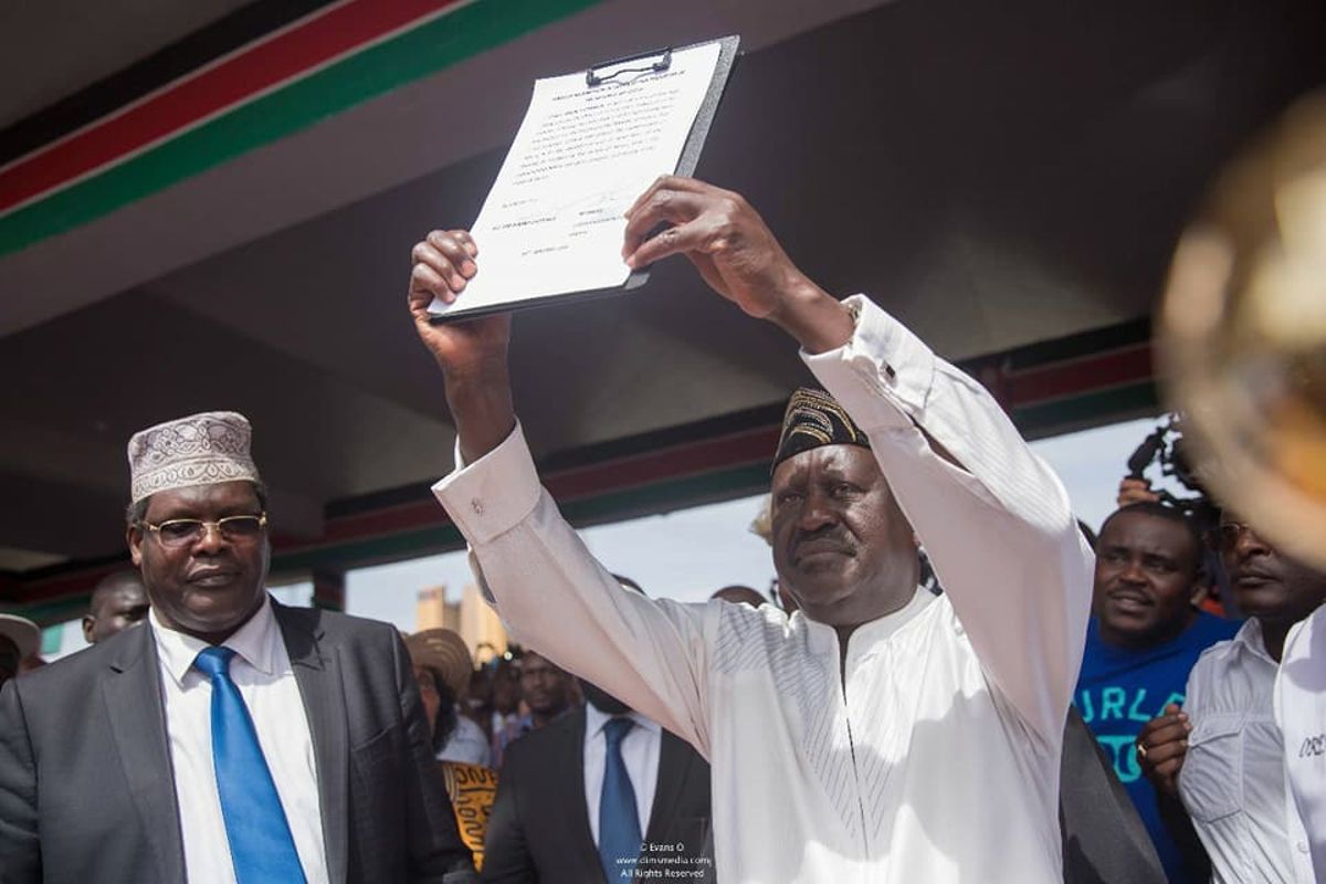 I Can Fight Uhuru, Ruto Even From Outside Kenya, Says Miguna