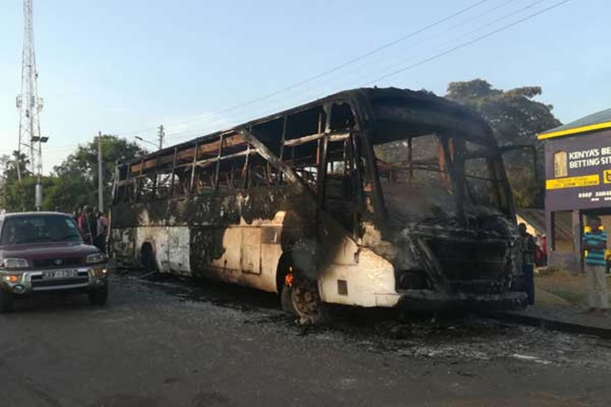 Police pursue boda boda riders who torched passanger bus