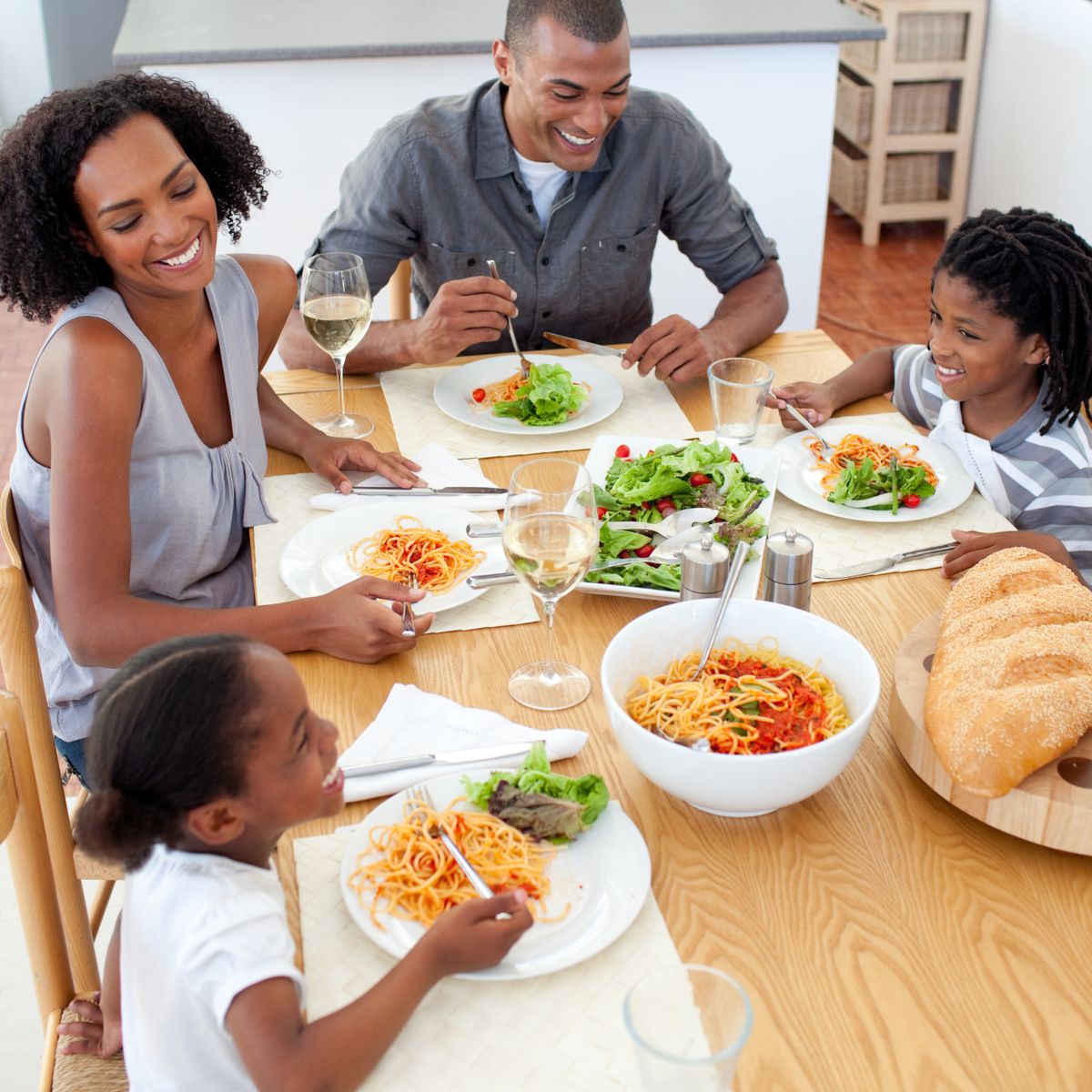 Unbelievable benefits for your child by having dinner together