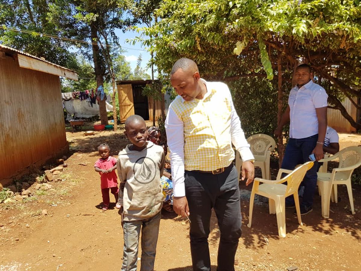 What popular comedian did for kid who was thrown out of party