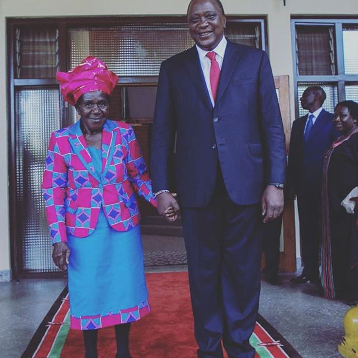 president uhuru kenyatta meeting ms fredah shibonje photo instagram comdennis itumbi - uhuru instagram foto