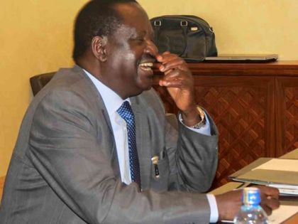 Madaxweynaha Kenya oo la kulmay Raila Odinga Madaxweynaha Kenya oo la kulmay Raila Odinga
